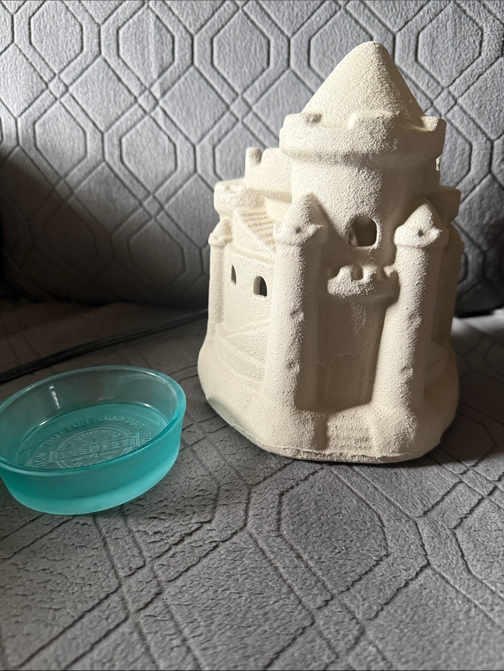 Scentsy Sand Castle Warmer with Teal Dish